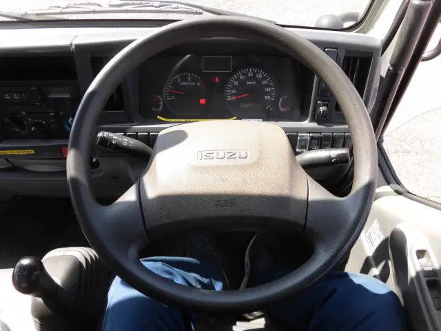 いすゞ エルフ TPG-NJR85AD(2WD)の写真30