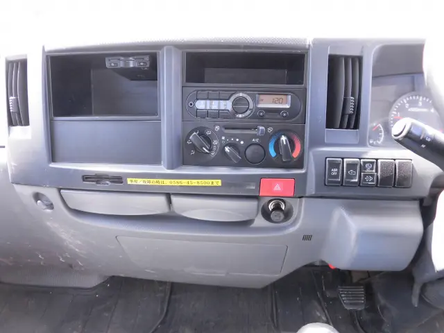 いすゞ エルフ TPG-NJR85AD(2WD)の写真32