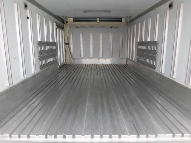 トヨタ トヨエース QDF-KDY231(2WD)の写真13