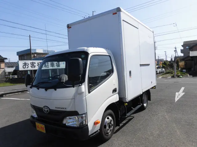 トヨタ トヨエース TKG-XZC605(2WD)の写真1