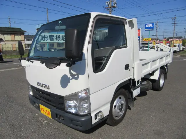 いすゞ エルフ TPG-NJR85AD(2WD)の写真1