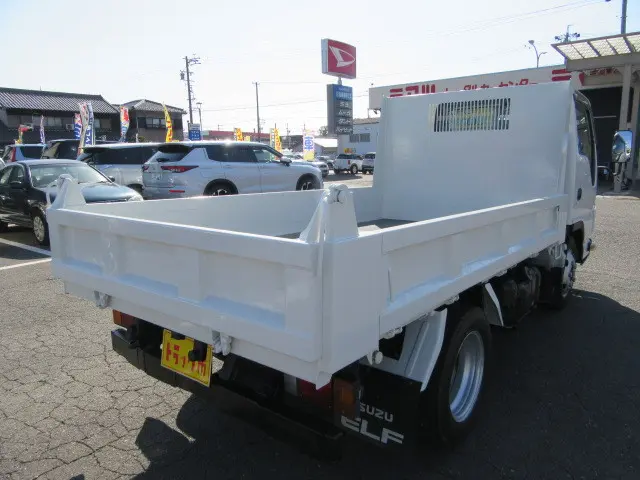 いすゞ エルフ TPG-NJR85AD(2WD)の写真2