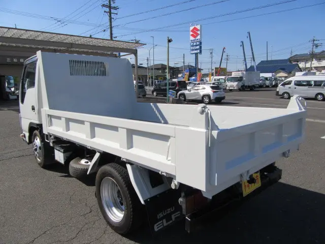 いすゞ エルフ TPG-NJR85AD(2WD)の写真4