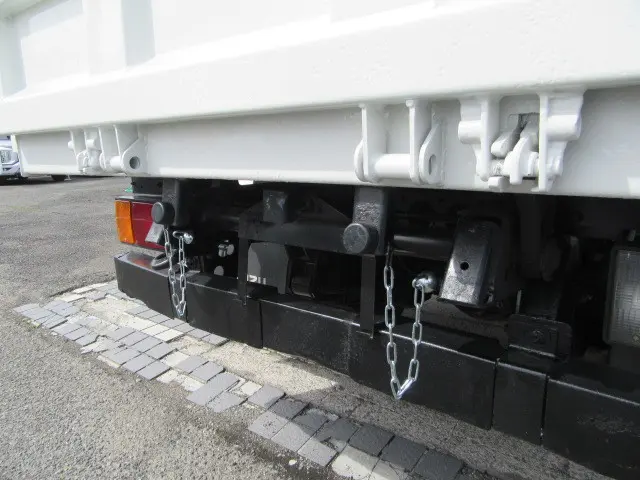 いすゞ エルフ TPG-NJR85AD(2WD)の写真8