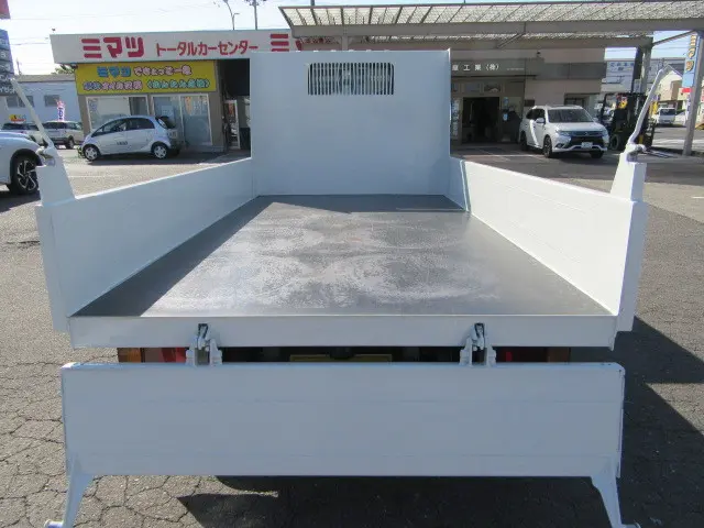 いすゞ エルフ TPG-NJR85AD(2WD)の写真10