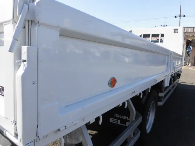 いすゞ エルフ TPG-NPR85YN(2WD)の写真10
