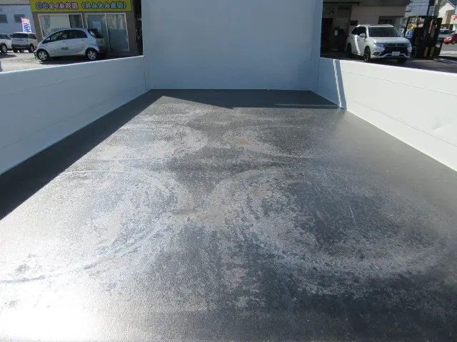 いすゞ エルフ TPG-NJR85AD(2WD)の写真11