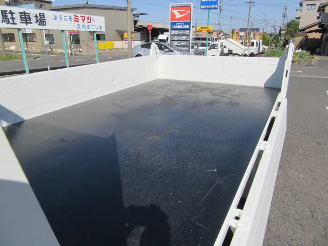 いすゞ エルフ TPG-NJR85AD(2WD)の写真14