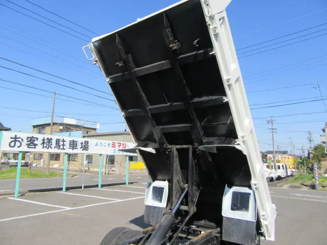 いすゞ エルフ TPG-NJR85AD(2WD)の写真16