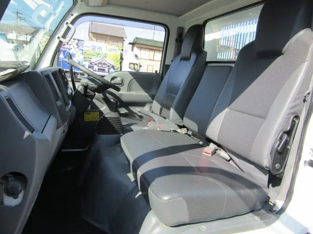 いすゞ エルフ TPG-NJR85AD(2WD)の写真29