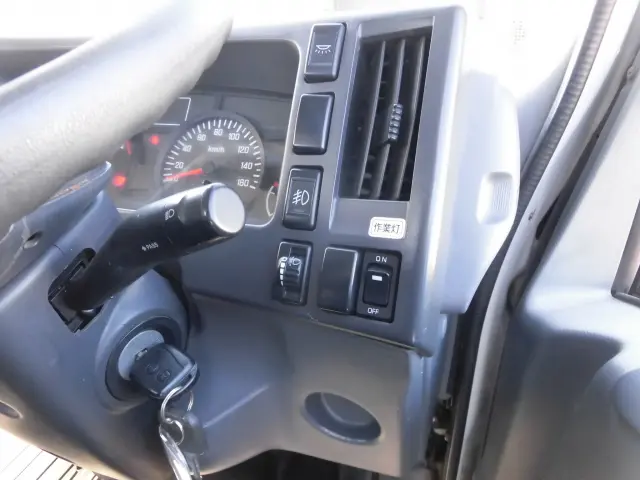 いすゞ エルフ TPG-NPR85YN(2WD)の写真31