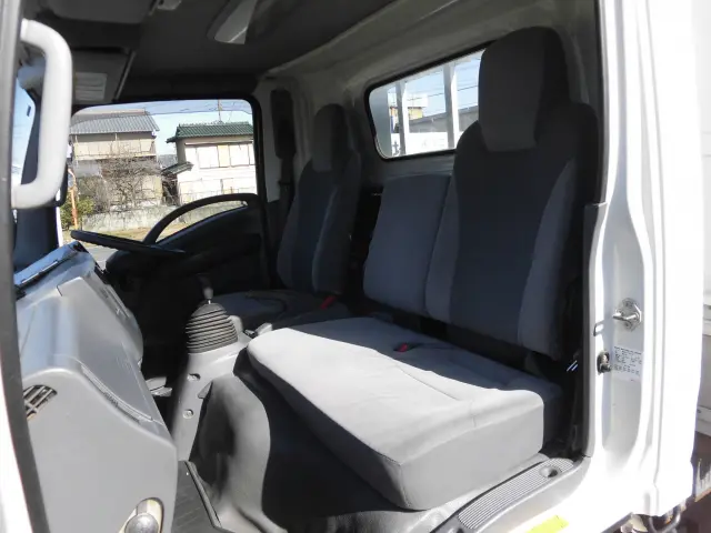 いすゞ エルフ TPG-NPR85YN(2WD)の写真32