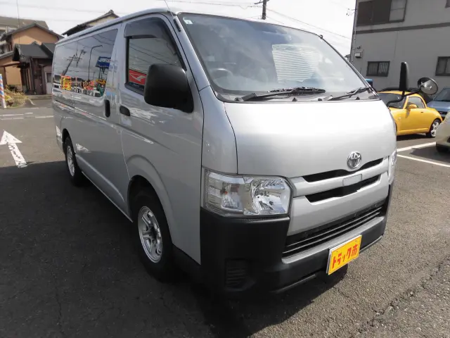 トヨタ ハイエースレジアス QDF-GDH201V(2WD)の写真3