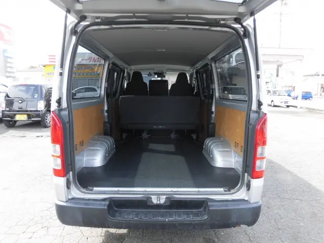 トヨタ ハイエースレジアス QDF-GDH201V(2WD)の写真10