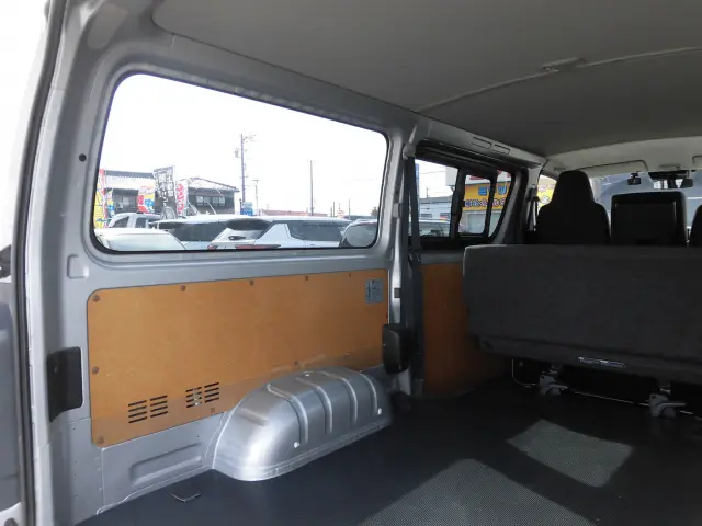 トヨタ ハイエースレジアス QDF-GDH201V(2WD)の写真12