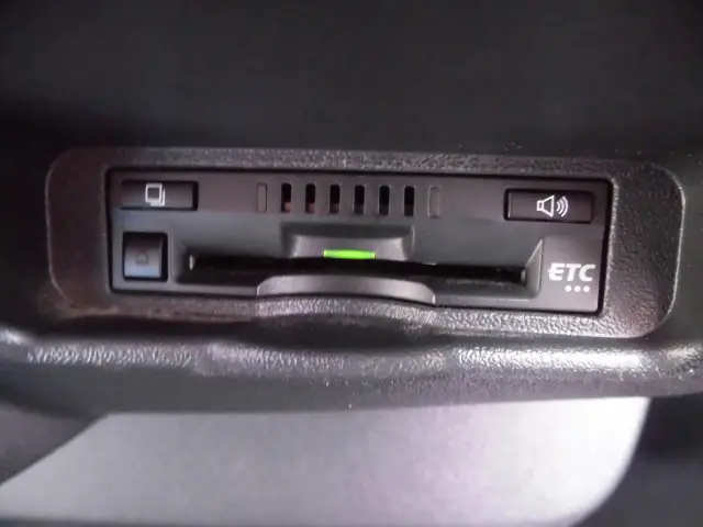 トヨタ ハイエースレジアス QDF-GDH201V(2WD)の写真25