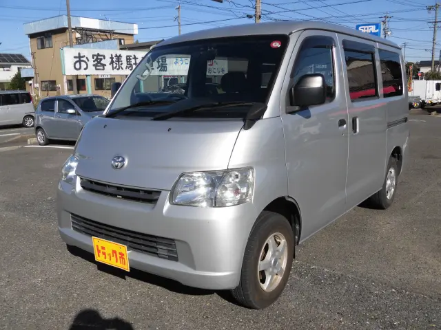 トヨタ タウンエースバン DBF-S402M(2WD)の写真1