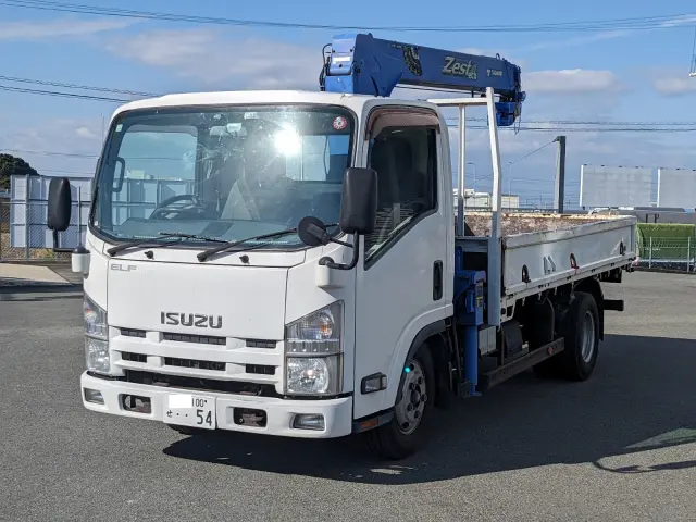 いすゞ エルフ TKG-NMR85AR(2WD)の写真1