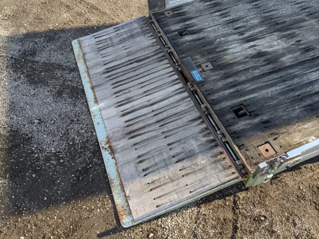 日野 プロフィア QKG-FW1EXEJ(8x4)の写真9