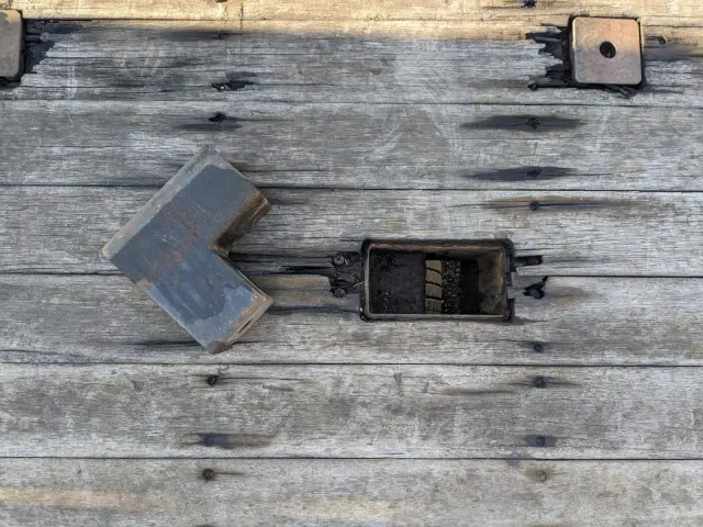 日野 プロフィア QKG-FW1EXEJ(8x4)の写真13