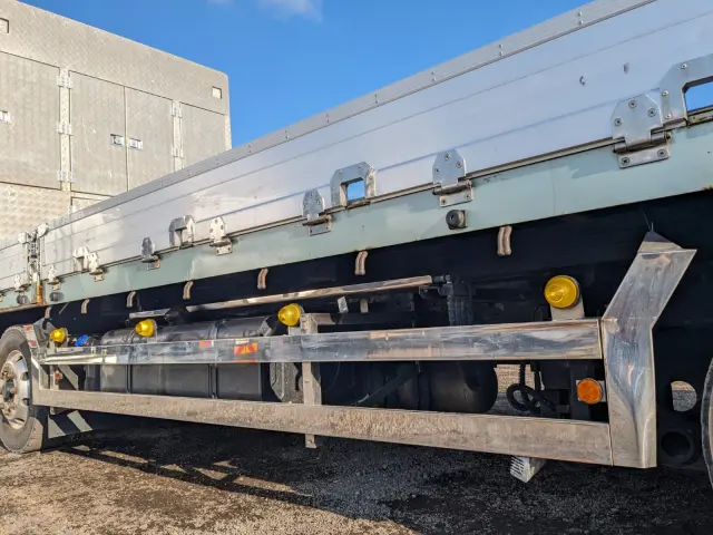 日野 プロフィア QKG-FW1EXEJ(8x4)の写真23