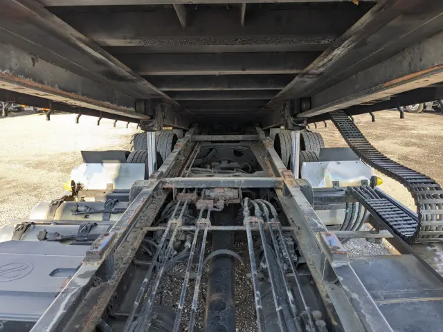 日野 プロフィア QKG-FW1EXEJ(8x4)の写真33