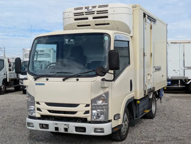 いすゞ エルフ TSG-NLR85PAN(2WD)の写真1