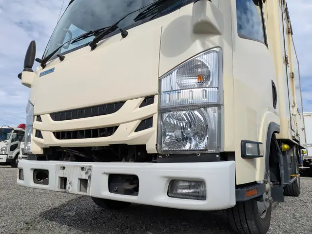 いすゞ エルフ TSG-NLR85PAN(2WD)の写真5