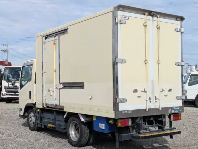 いすゞ エルフ TSG-NLR85PAN(2WD)の写真6