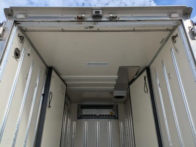 いすゞ エルフ TSG-NLR85PAN(2WD)の写真12