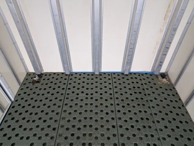 いすゞ エルフ TSG-NLR85PAN(2WD)の写真15