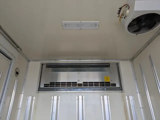 いすゞ エルフ TSG-NLR85PAN(2WD)の写真16