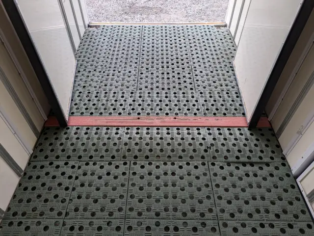 いすゞ エルフ TSG-NLR85PAN(2WD)の写真19