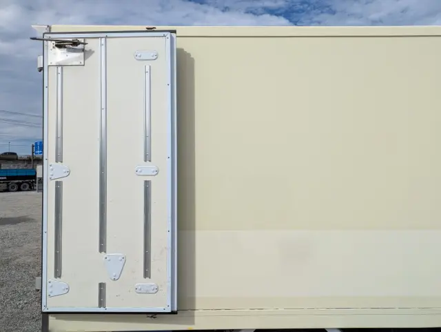 いすゞ エルフ TSG-NLR85PAN(2WD)の写真33