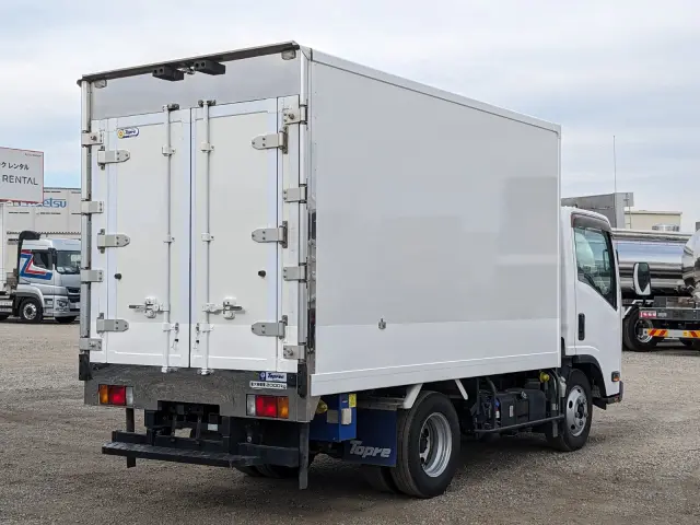 いすゞ エルフ 2RG-NMR88AN(2WD)の写真5