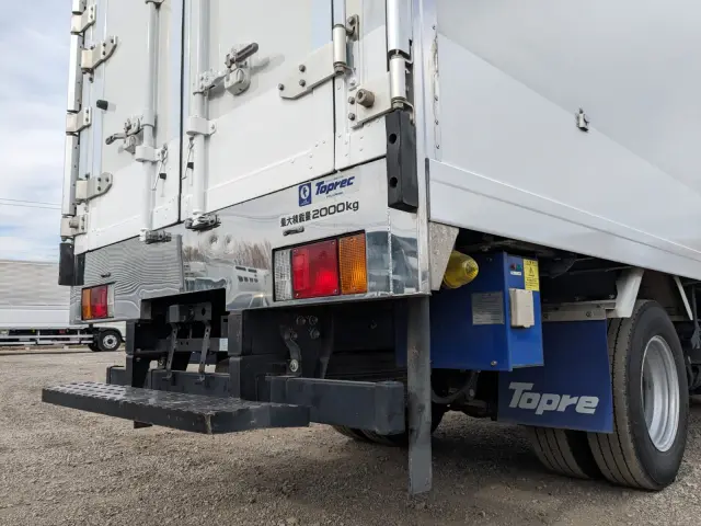 いすゞ エルフ 2RG-NMR88AN(2WD)の写真7