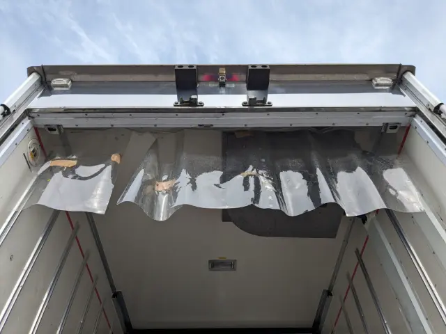 いすゞ エルフ 2RG-NMR88AN(2WD)の写真11