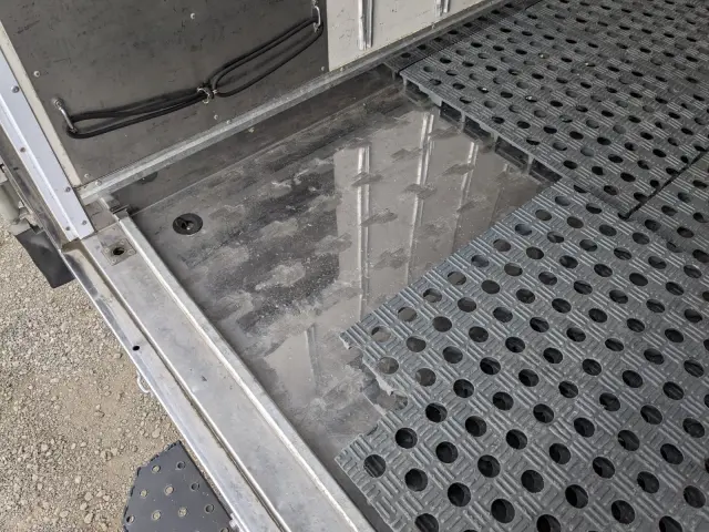 いすゞ エルフ 2RG-NMR88AN(2WD)の写真13