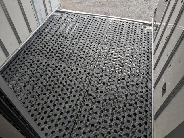 いすゞ エルフ 2RG-NMR88AN(2WD)の写真22