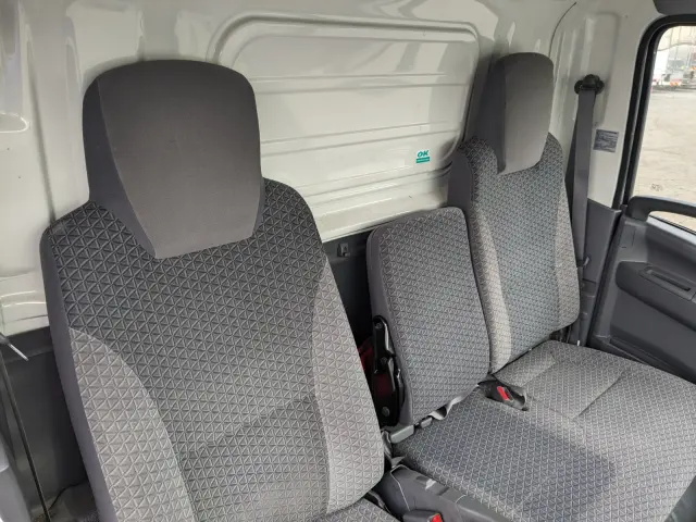 いすゞ エルフ 2RG-NMR88AN(2WD)の写真37