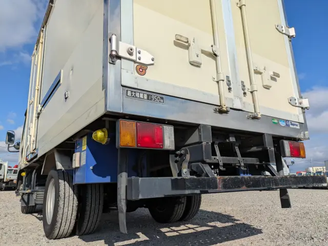 いすゞ エルフ TRG-NLR85AN(2WD)の写真7