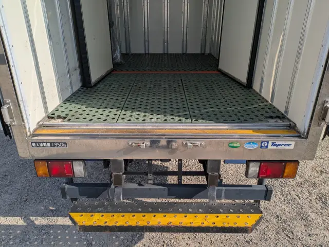 いすゞ エルフ TRG-NLR85AN(2WD)の写真13