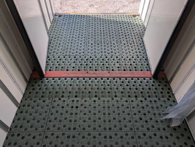 いすゞ エルフ TRG-NLR85AN(2WD)の写真17