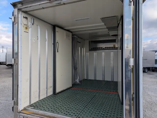 いすゞ エルフ TRG-NLR85AN(2WD)の写真21