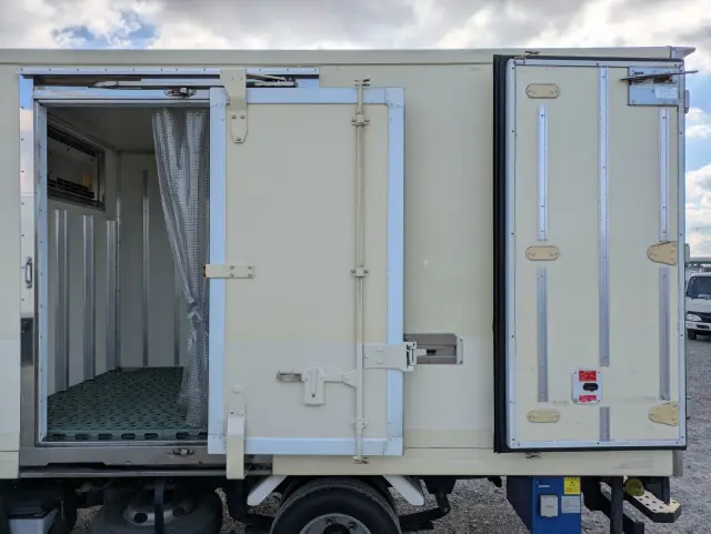 いすゞ エルフ TRG-NLR85AN(2WD)の写真22