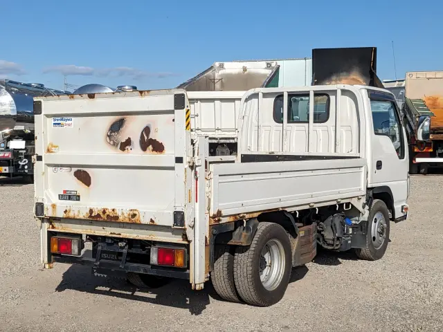 いすゞ エルフ 2RG-NJS88A(2WD)の写真5
