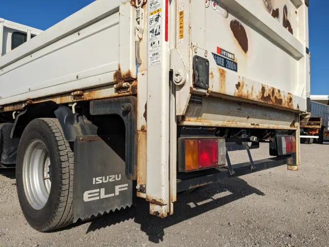 いすゞ エルフ 2RG-NJS88A(2WD)の写真8