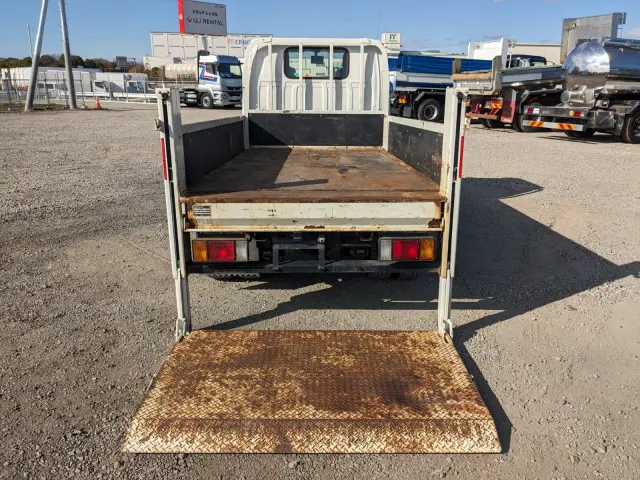 いすゞ エルフ 2RG-NJS88A(2WD)の写真11