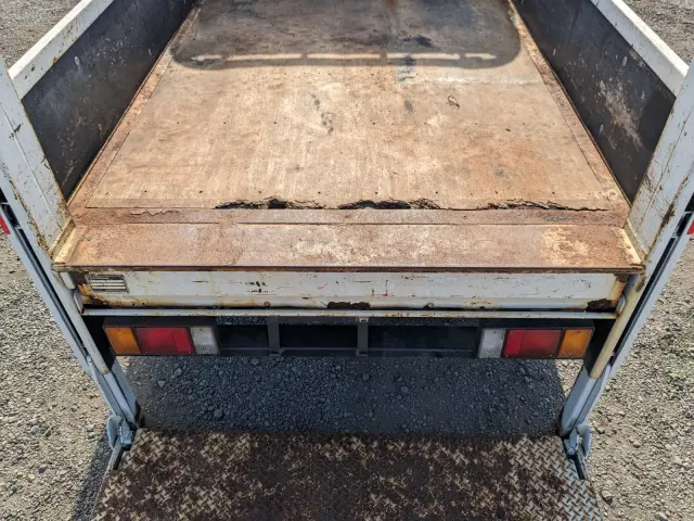 いすゞ エルフ 2RG-NJS88A(2WD)の写真14