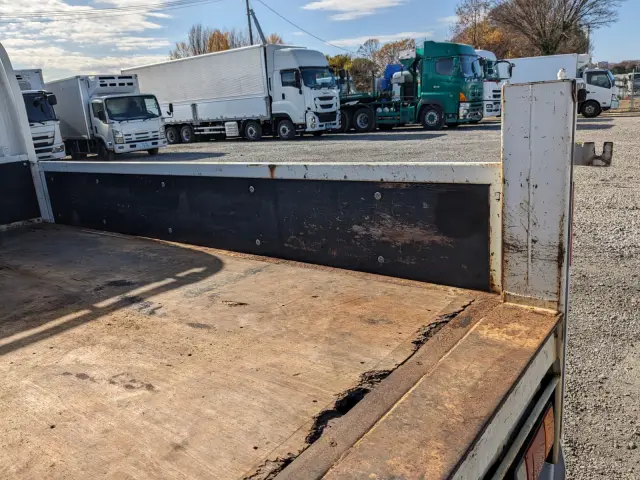 いすゞ エルフ 2RG-NJS88A(2WD)の写真18